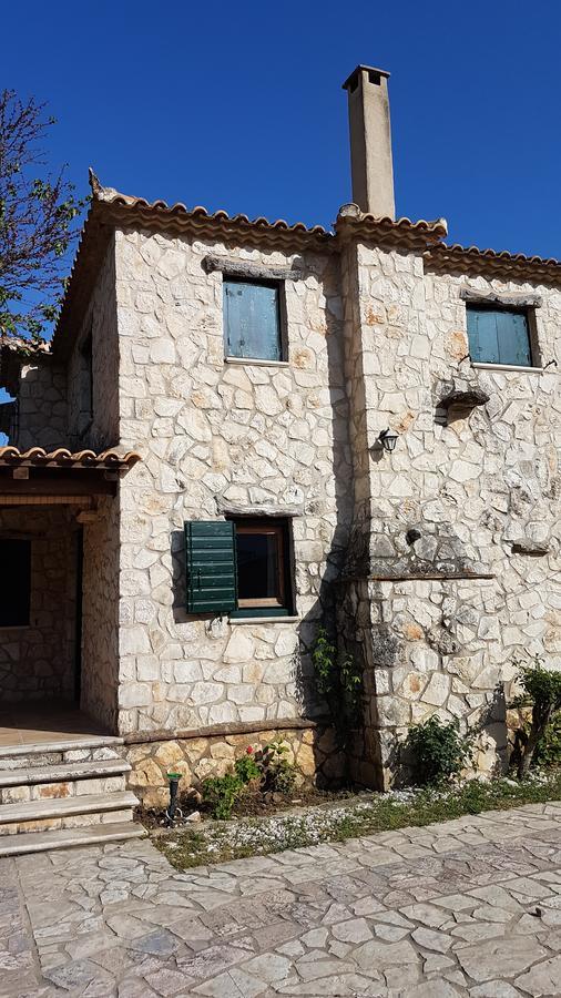 Castello Bellos Villas&apartments Keri