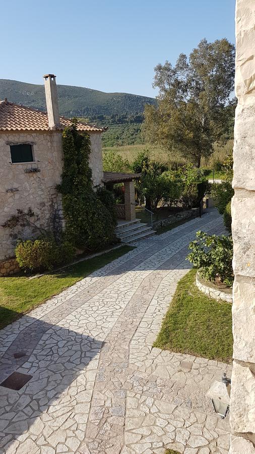 Castello Bellos Villas&apartments Keri