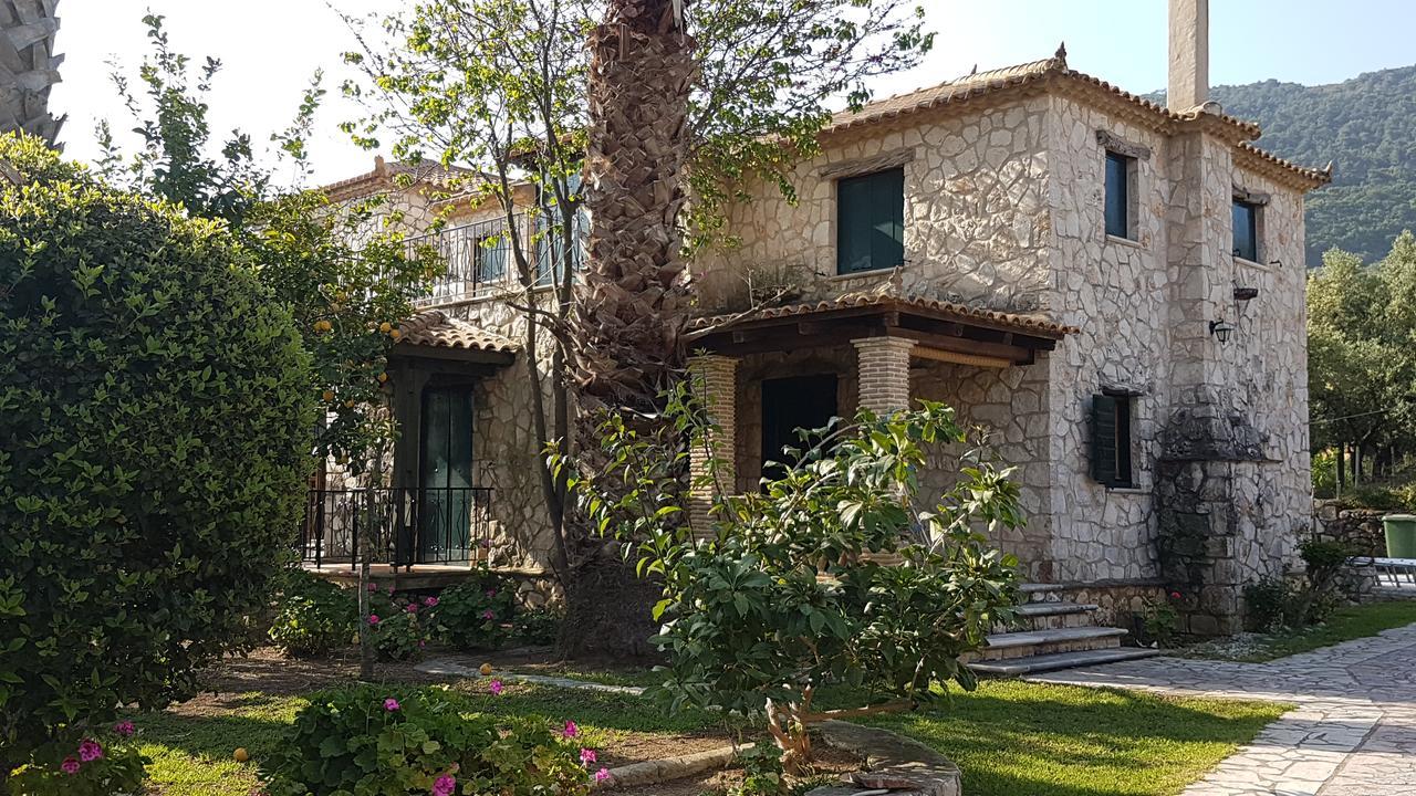 Castello Bellos & Apartment Keri